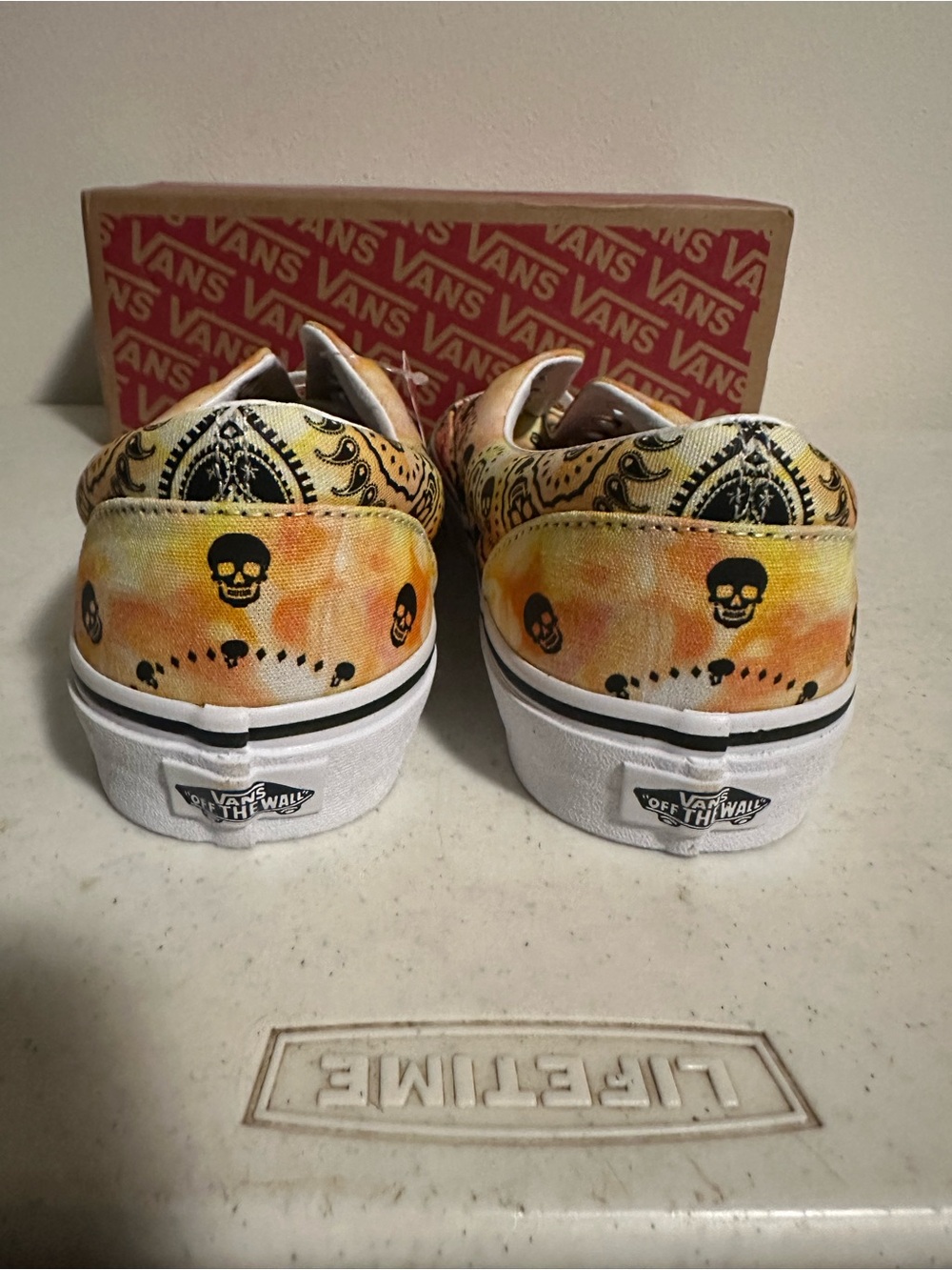 Vans Era Bandana Tie Dye Orange Skull Paisley Sneakers Men's 9 Women's 10.5 - Picture 5 of 7